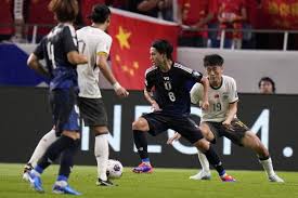 问鼎娱乐下载：西甲：莱万打入致胜球 巴塞罗那队1-0阿拉维斯队.